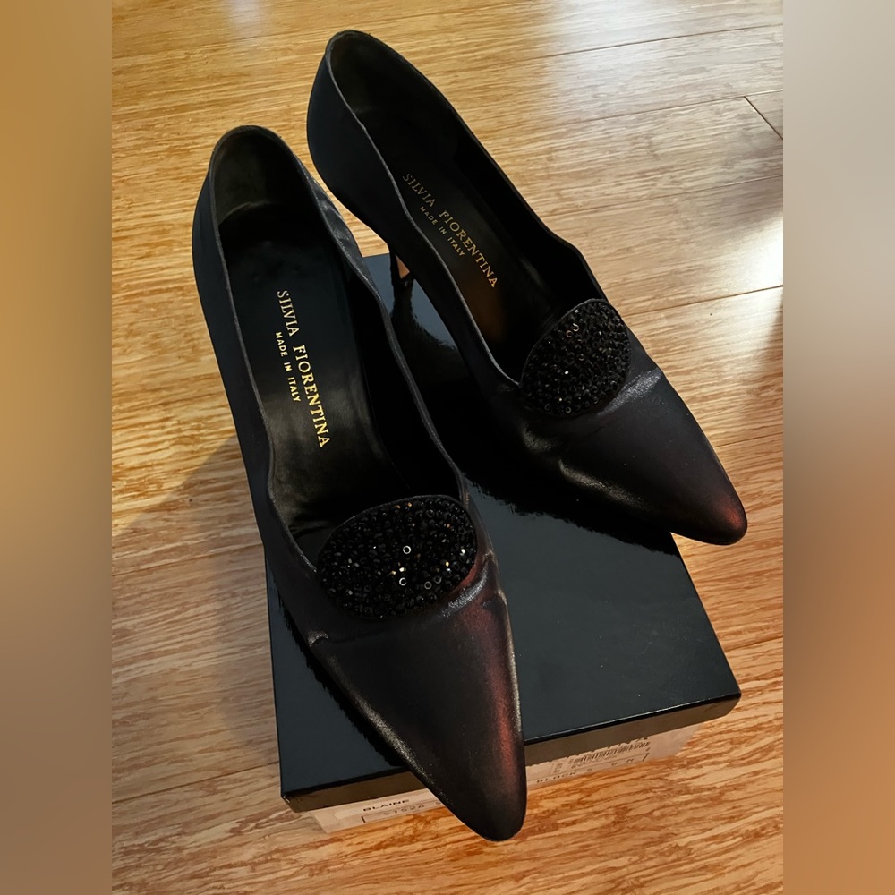 Formal black fabric Silvia Florentina beaded ornament pumps